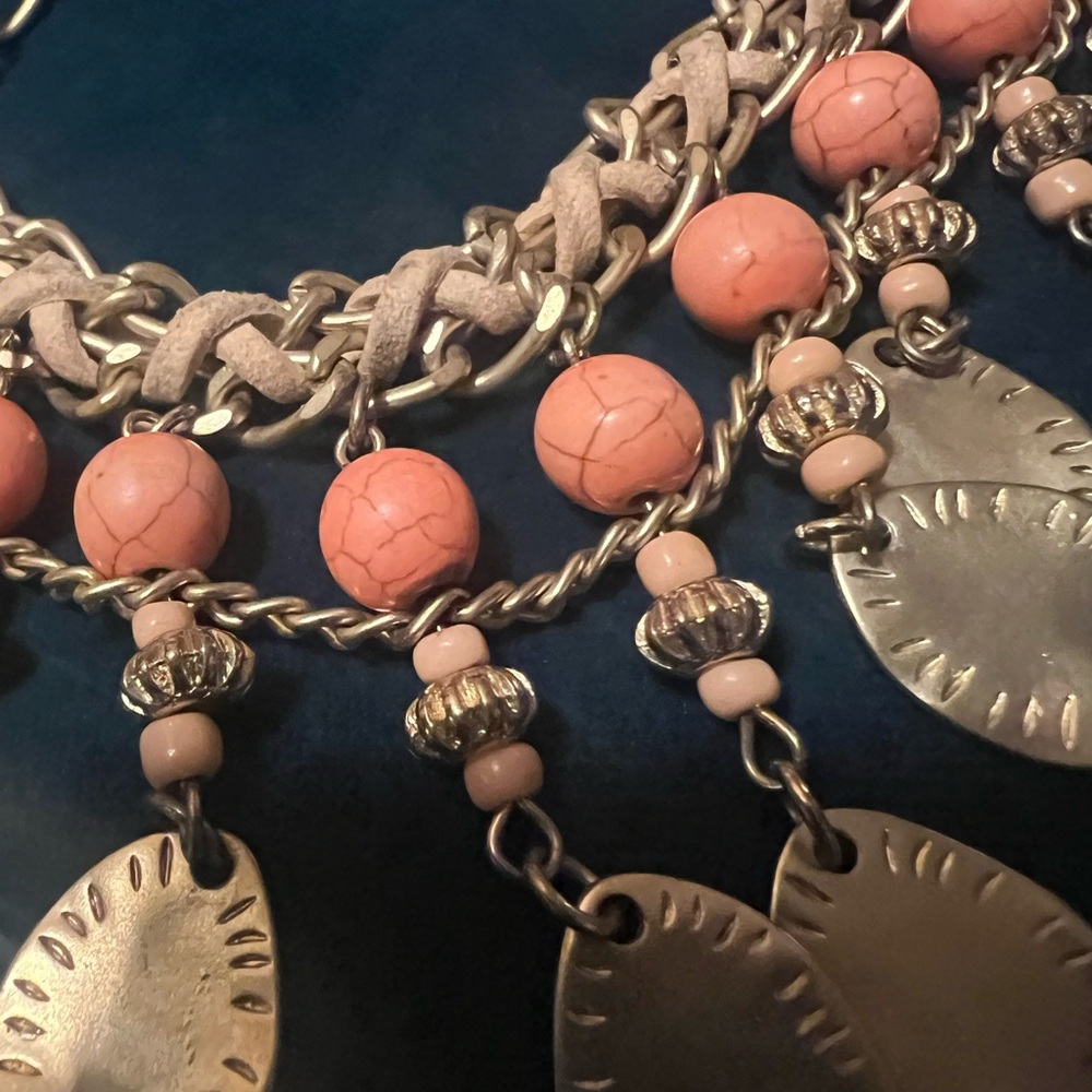 Y2K Coral and Gold Necklace - Picture 11 of 15